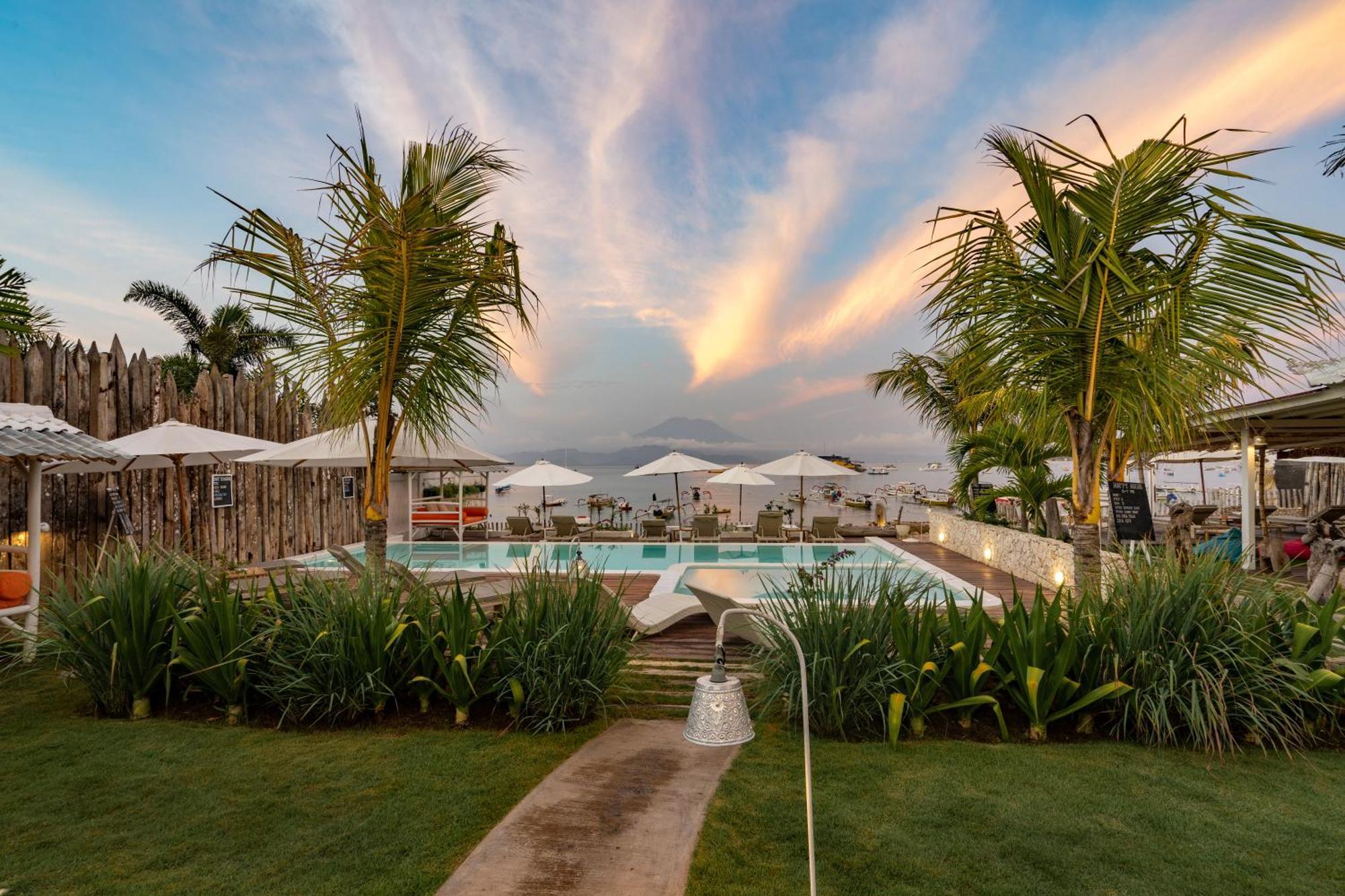 Paus Putih Hotel Nusa Lembongan  Exterior photo