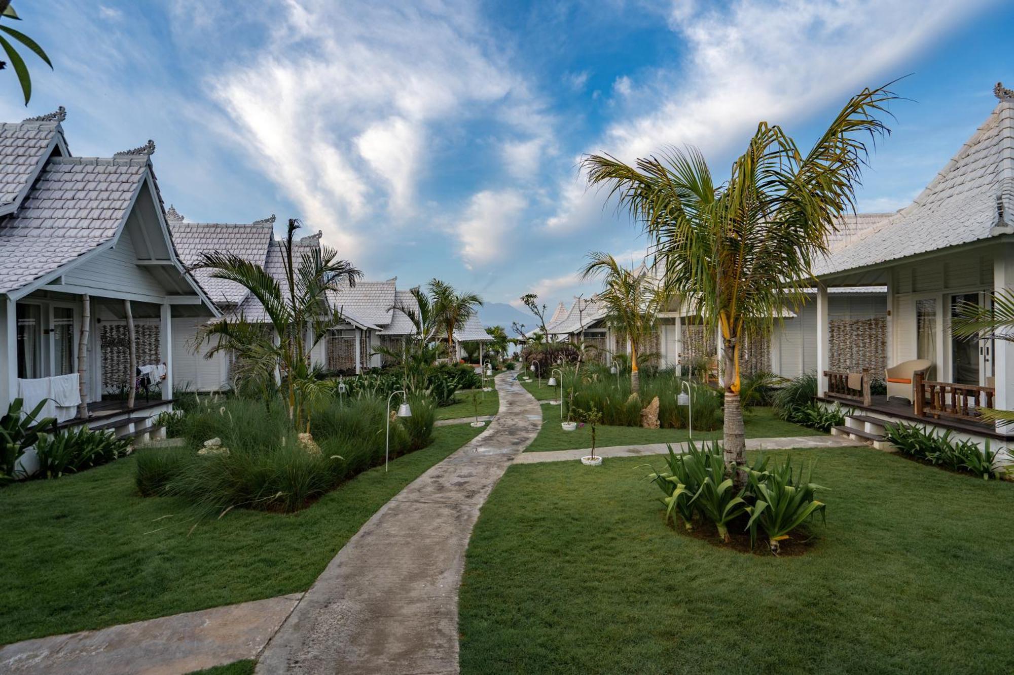 Paus Putih Hotel Nusa Lembongan  Exterior photo