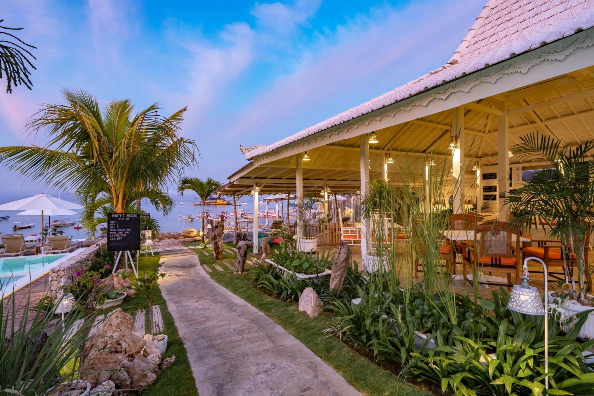 Paus Putih Hotel Nusa Lembongan  Exterior photo