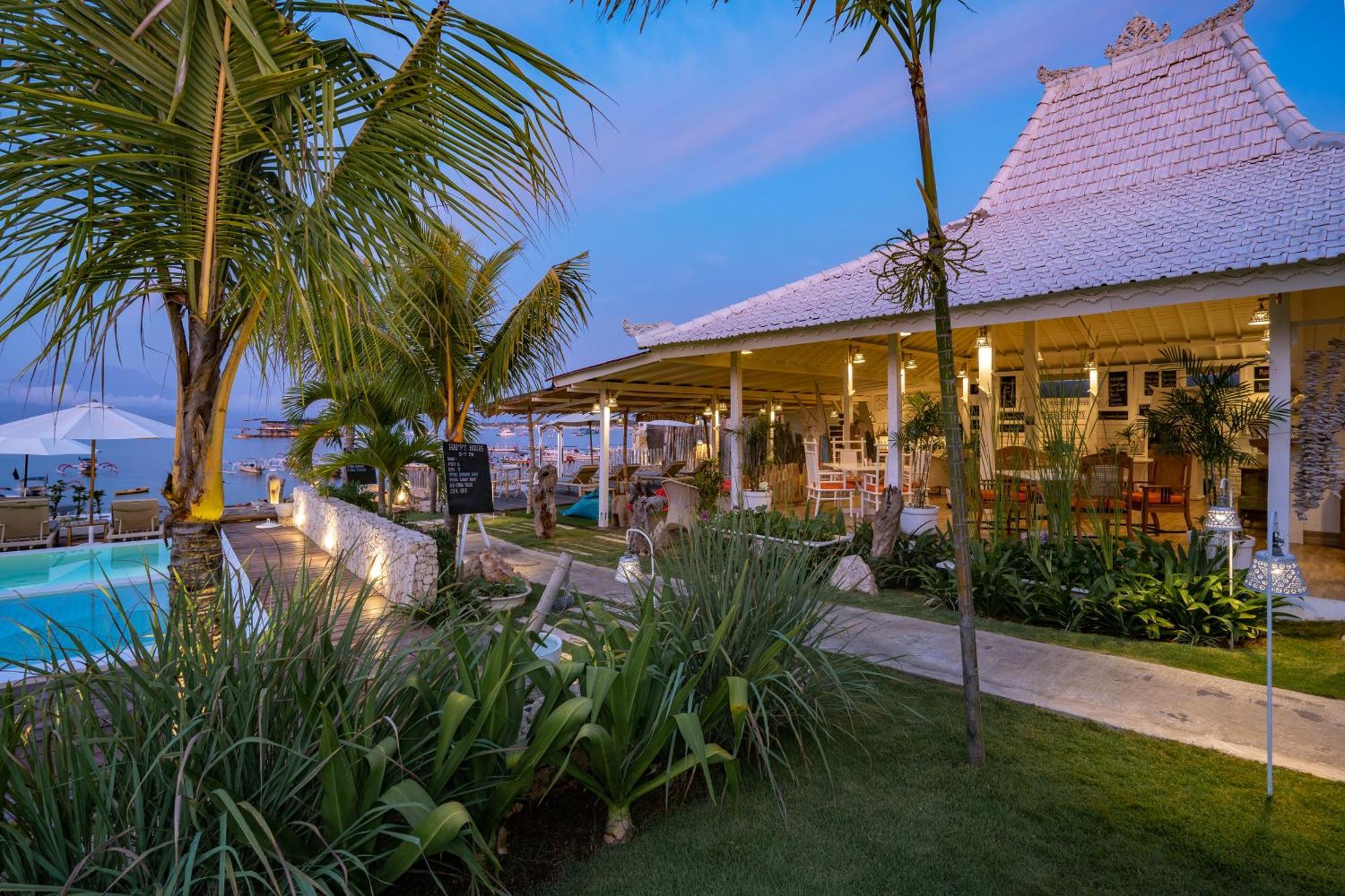 Paus Putih Hotel Nusa Lembongan  Exterior photo