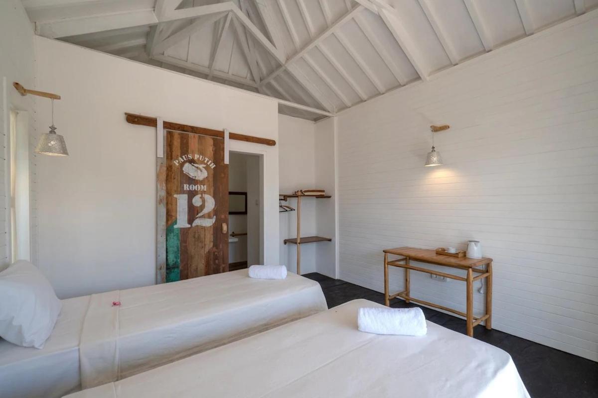 Paus Putih Hotel Nusa Lembongan  Exterior photo