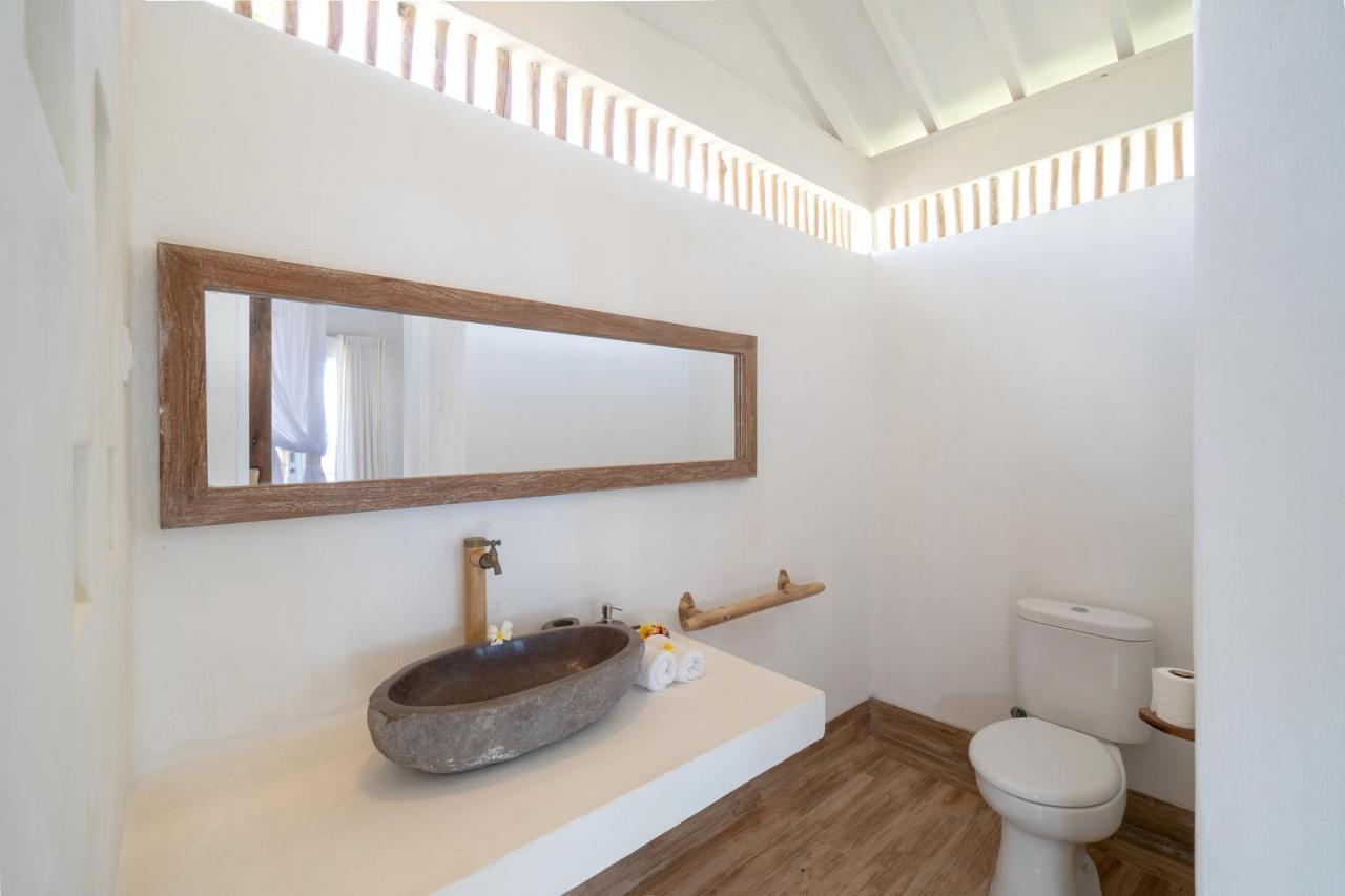 Paus Putih Hotel Nusa Lembongan  Exterior photo